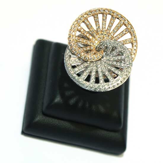 18K Gold Diamond Ring