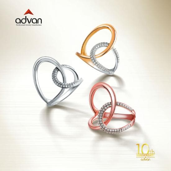 18K Ring with Diamond 