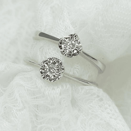 18K WHITE GOLD RING