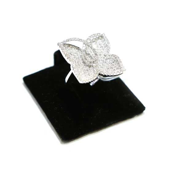 18K White Gold Ring