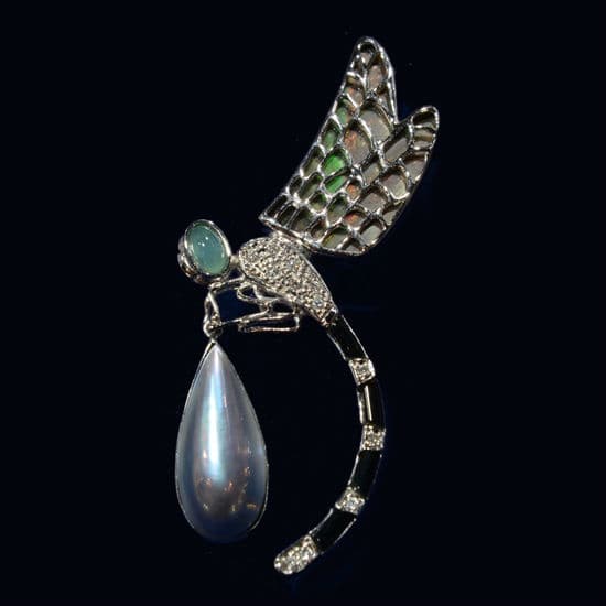 Brooch