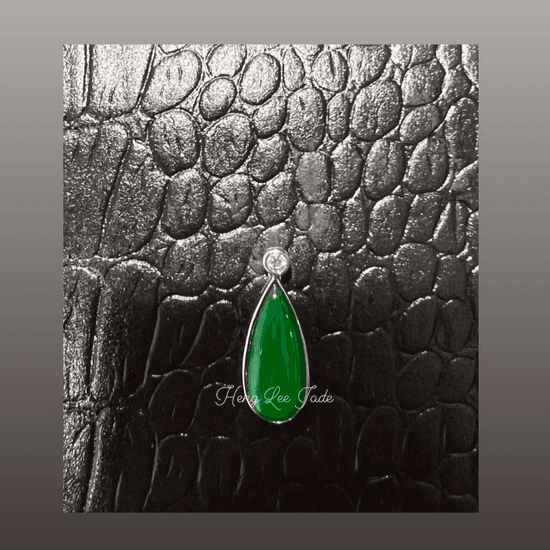 GREEN JADEITE PENDANT