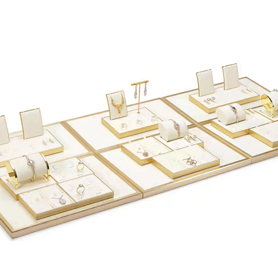 Jewelry display platform