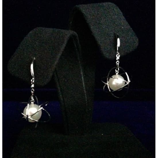 K18WG Akoya Pearl Pierce