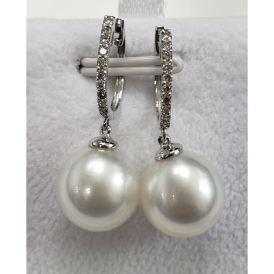 Pearl Earring