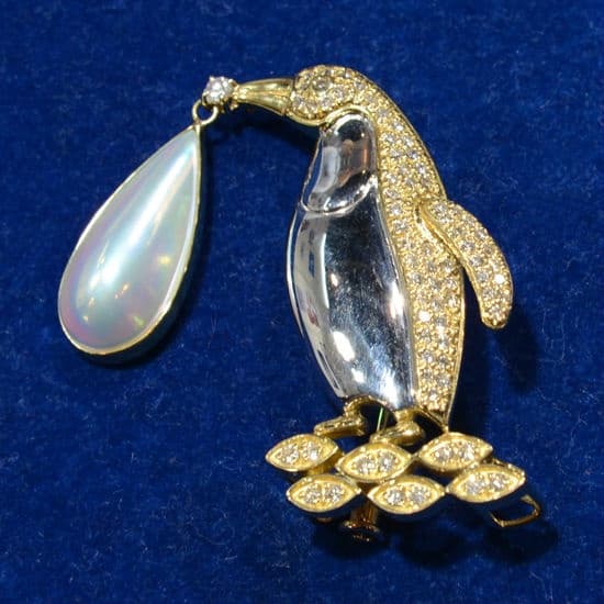 Pencin Brooch