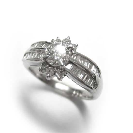 Pt900 Diamond Ring