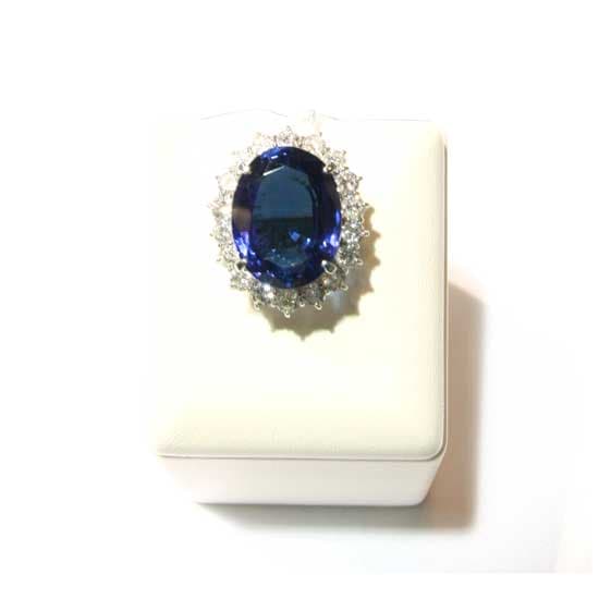 Tanzanite & Diamond Ring