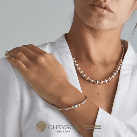 Woman's fancy jewelry
